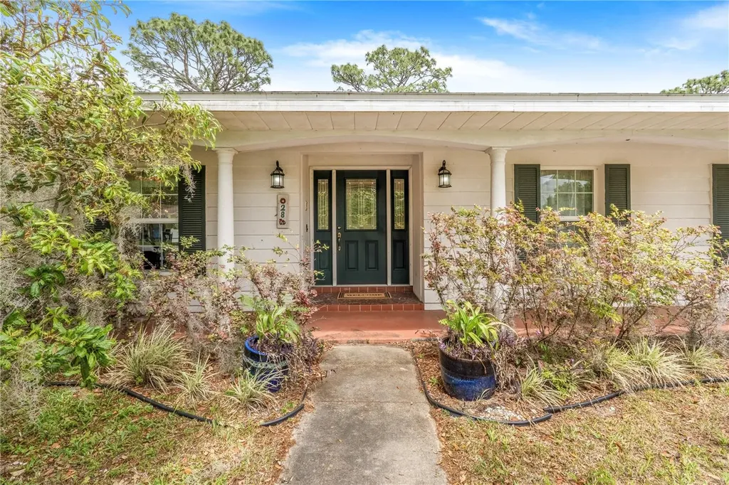28 W Highbanks Road Debary FL 32713