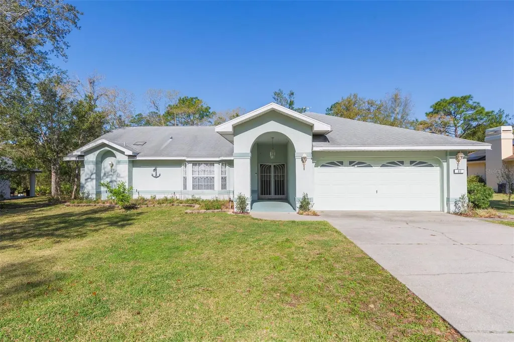 83 Oak Village Boulevard Homosassa FL 34446