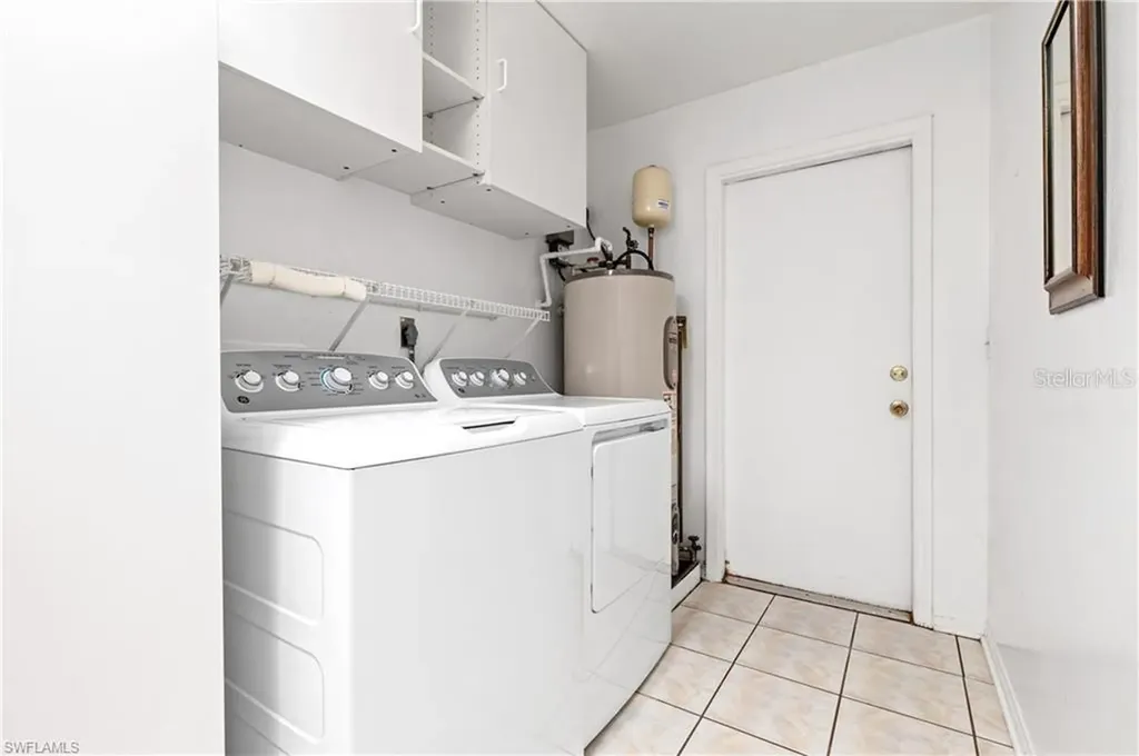 4627 SW 5th Place Cape Coral FL 33914