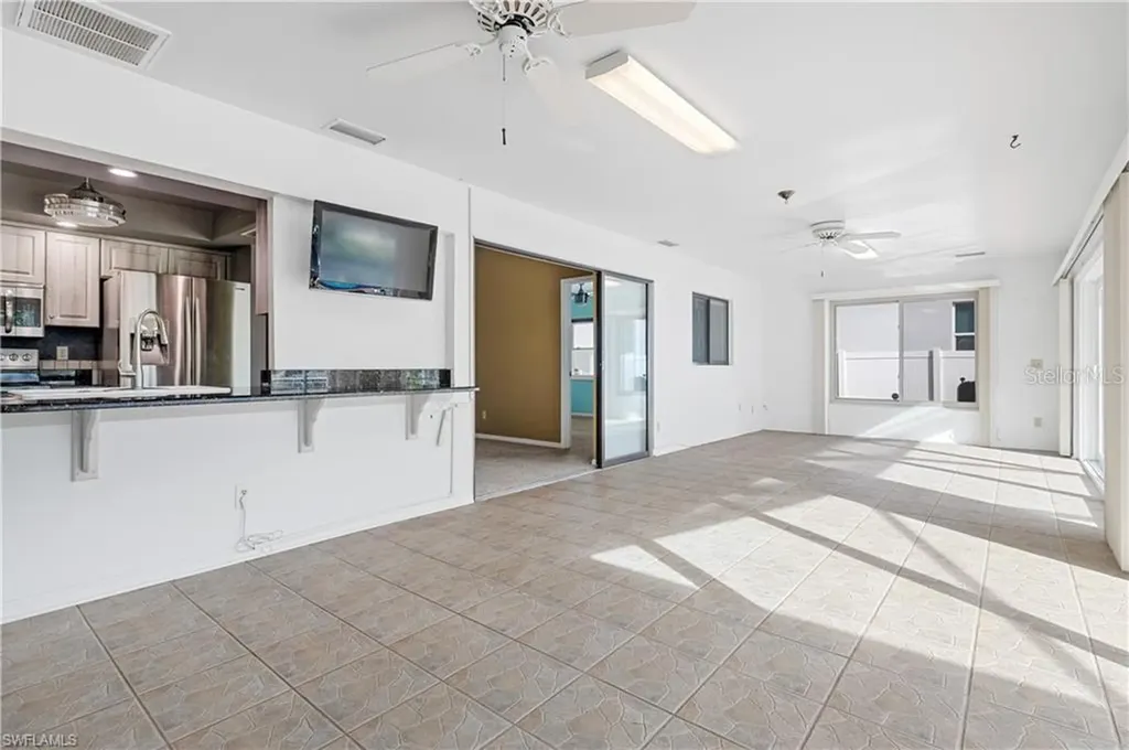 4627 SW 5th Place Cape Coral FL 33914