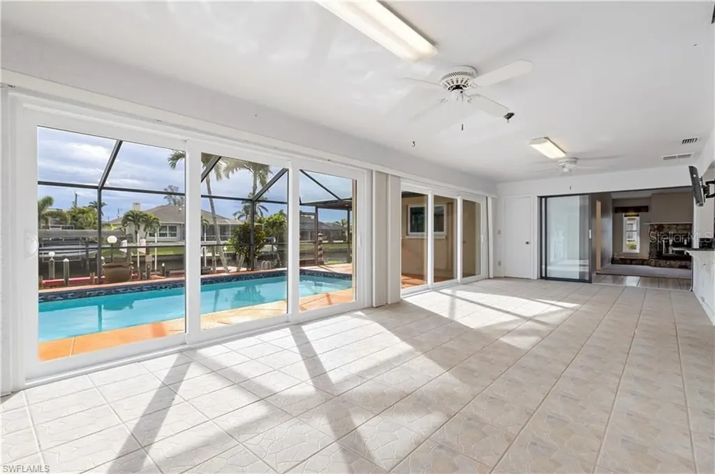 4627 SW 5th Place Cape Coral FL 33914