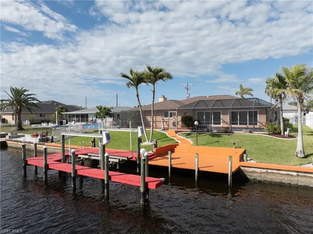 4627 SW 5th Place Cape Coral FL 33914