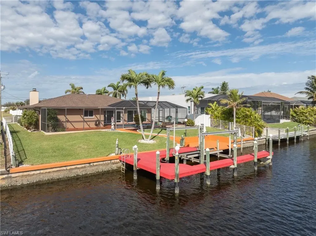 4627 SW 5th Place Cape Coral FL 33914