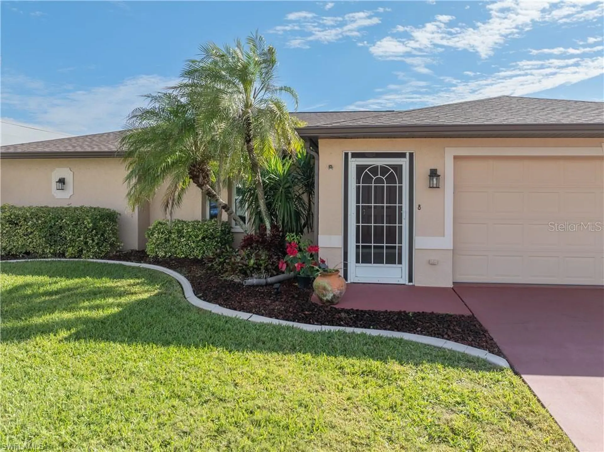 4627 SW 5th Place Cape Coral FL 33914