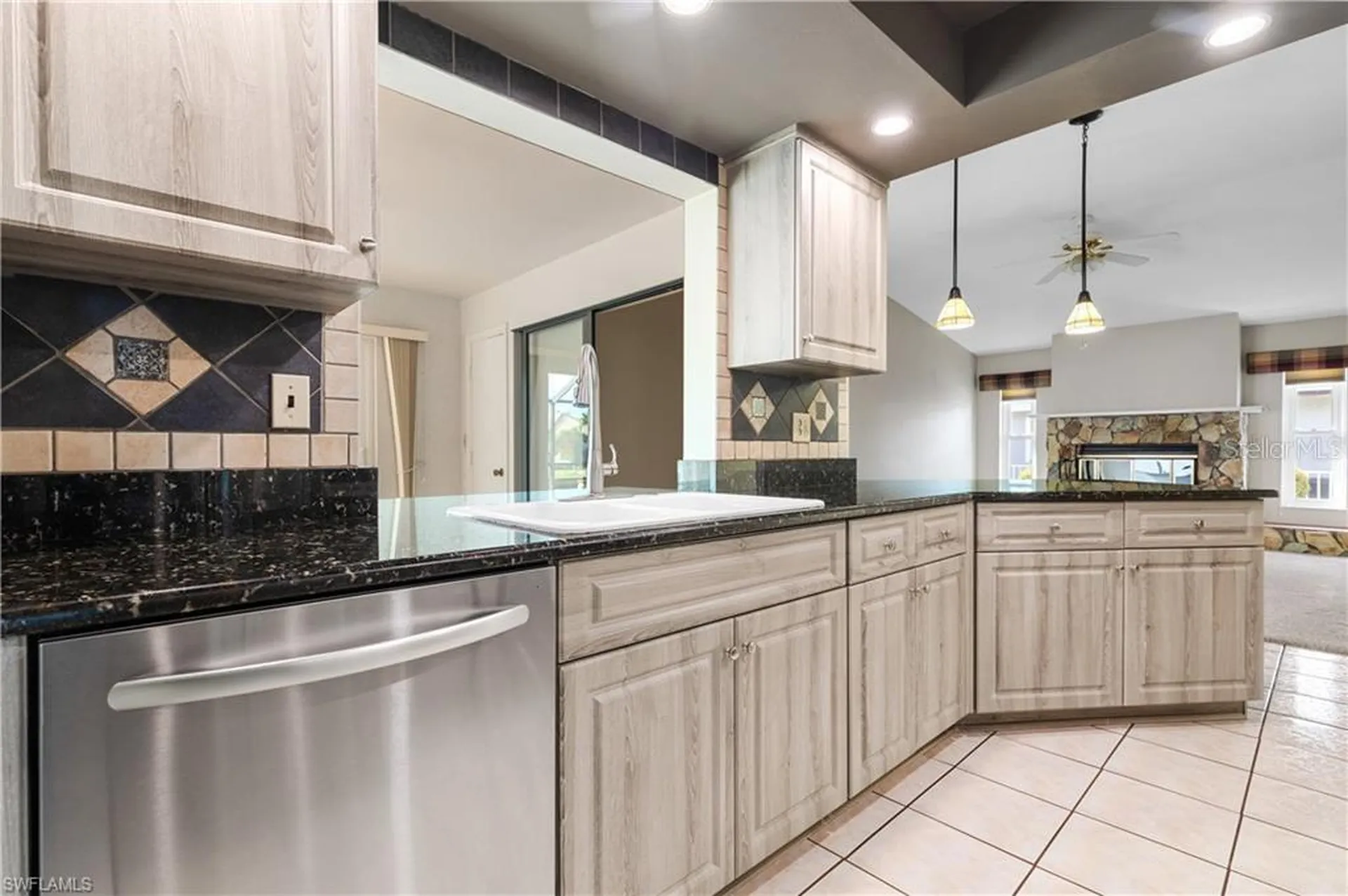 4627 SW 5th Place Cape Coral FL 33914