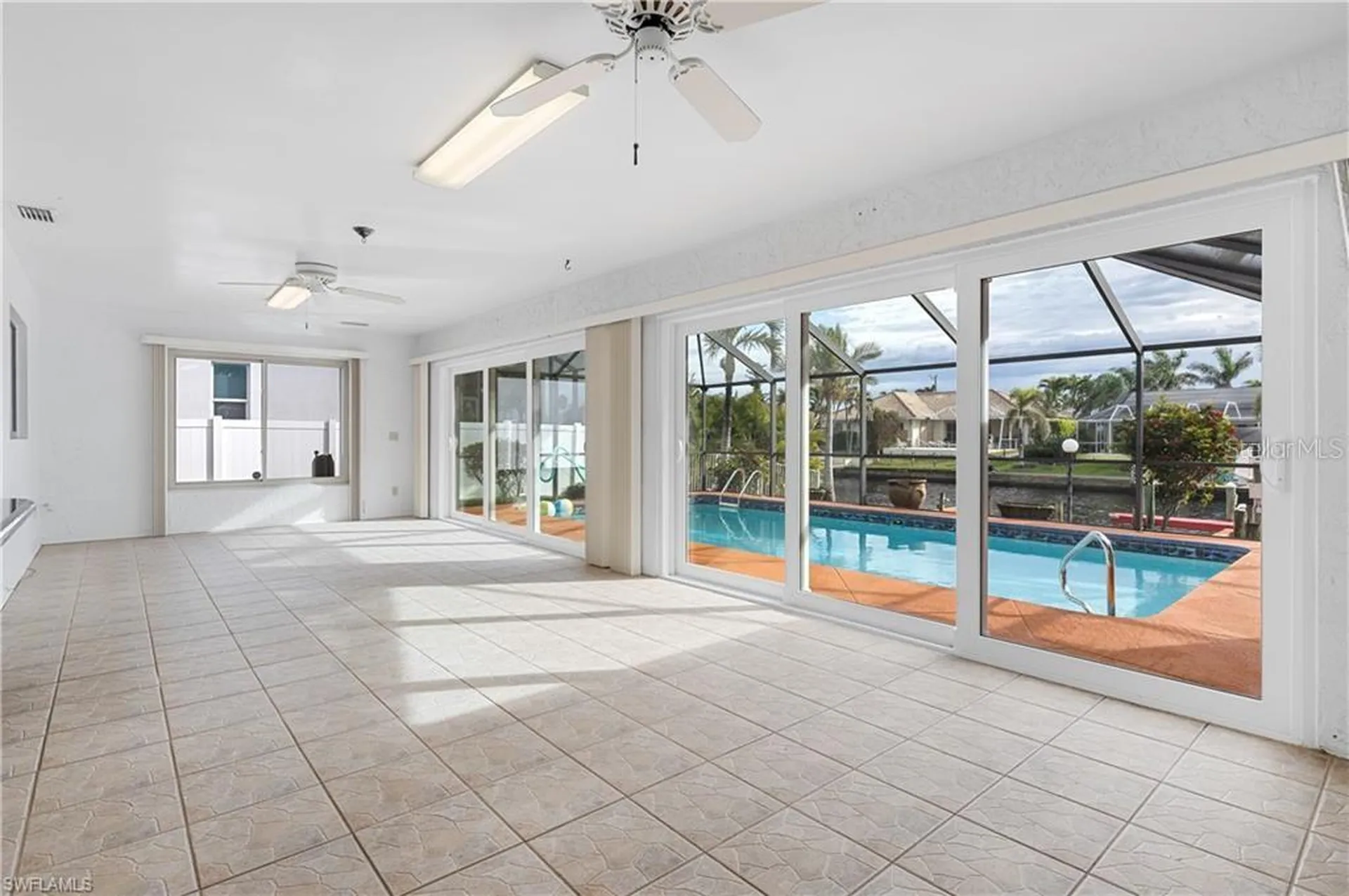 4627 SW 5th Place Cape Coral FL 33914