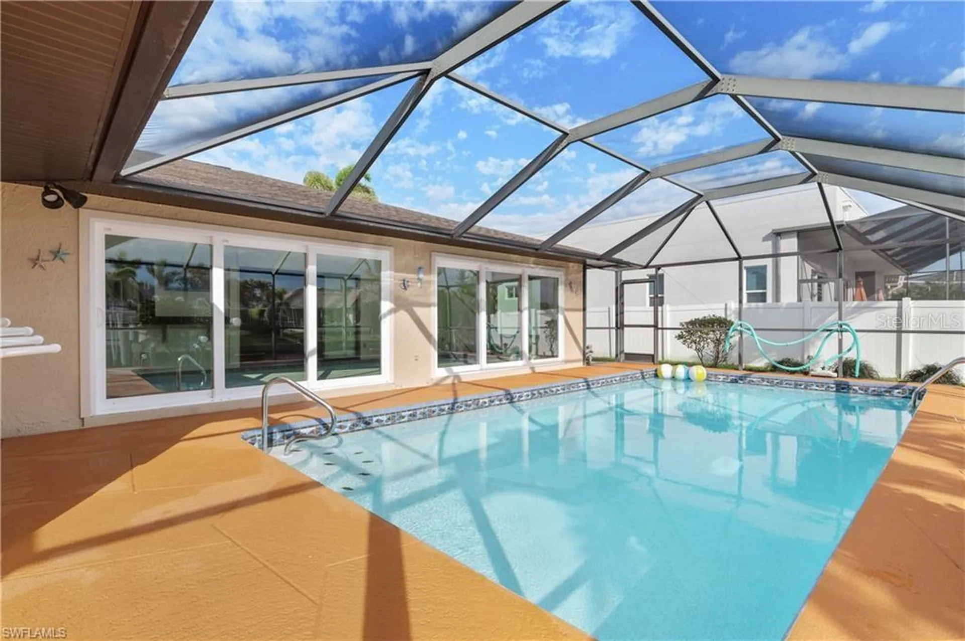 4627 SW 5th Place Cape Coral FL 33914