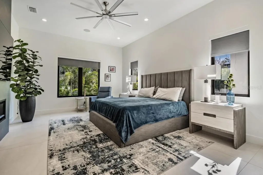 212 S Renellie Drive Tampa FL 33609