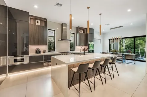 212 S Renellie Drive Tampa FL 33609