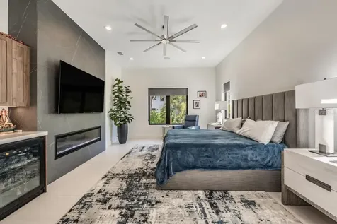 212 S Renellie Drive Tampa FL 33609