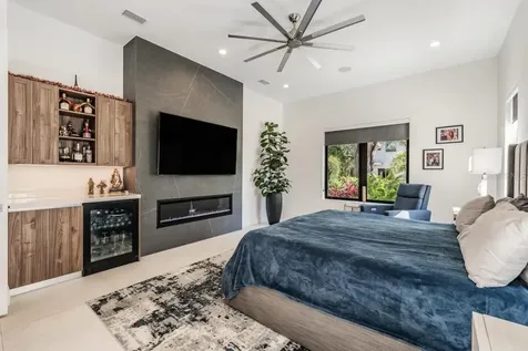 212 S Renellie Drive Tampa FL 33609