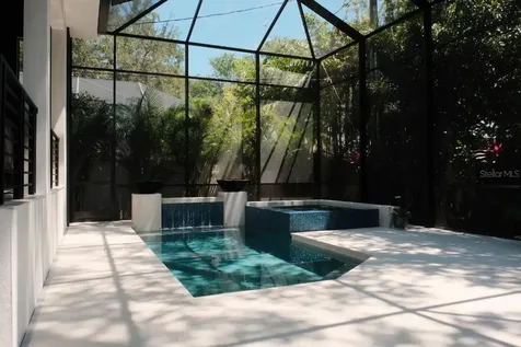 212 S Renellie Drive Tampa FL 33609