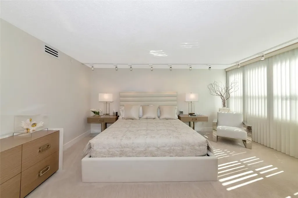 101 Sunset Drive Sarasota FL 34236