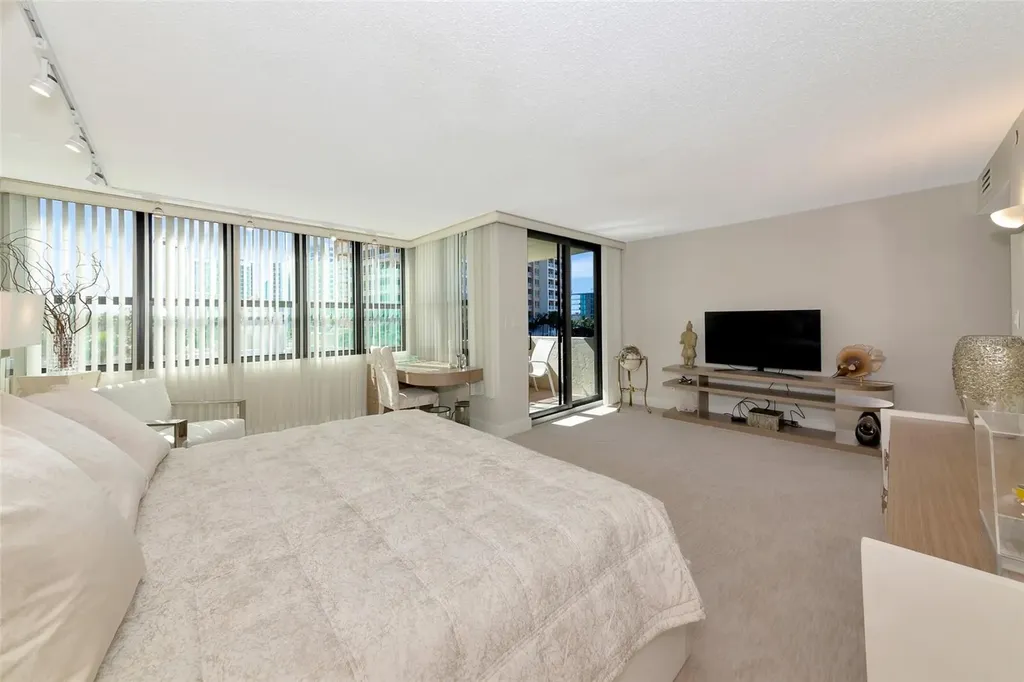 101 Sunset Drive Sarasota FL 34236