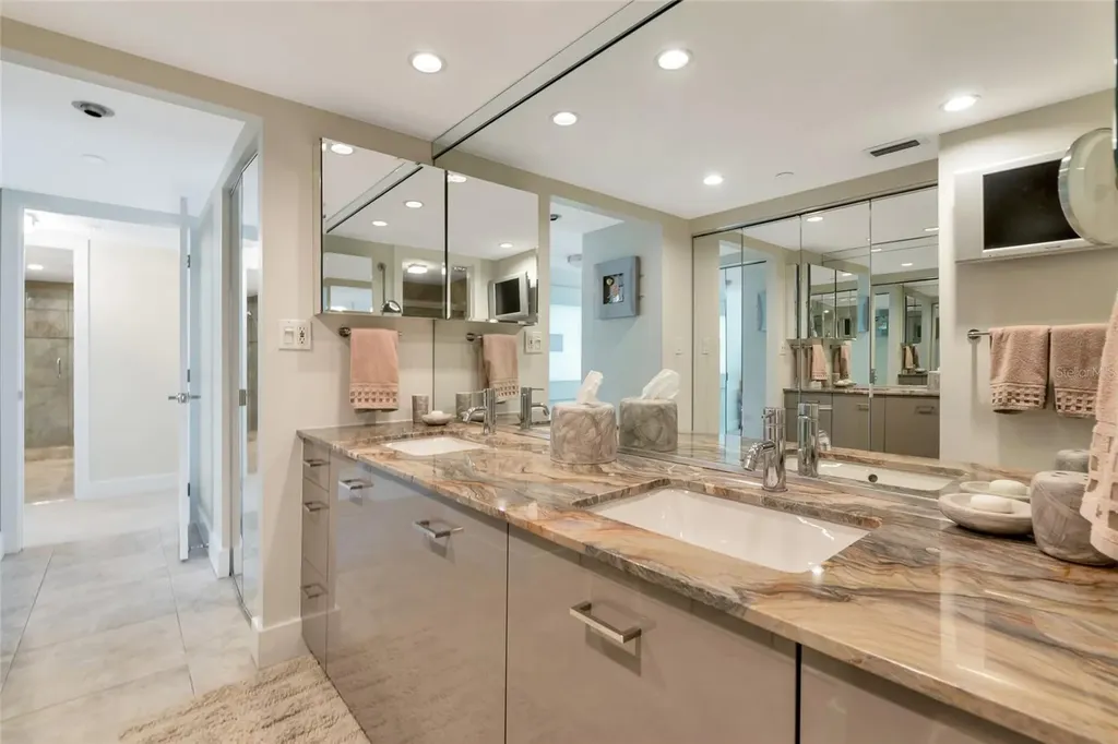 101 Sunset Drive Sarasota FL 34236