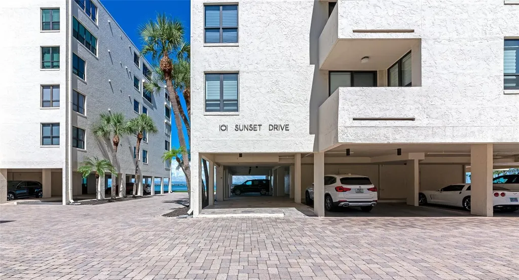 101 Sunset Drive Sarasota FL 34236