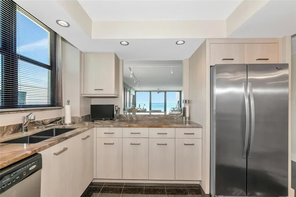 101 Sunset Drive Sarasota FL 34236