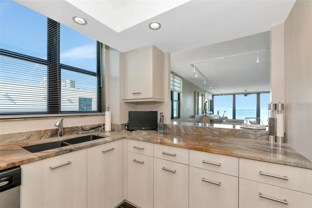101 Sunset Drive Sarasota FL 34236