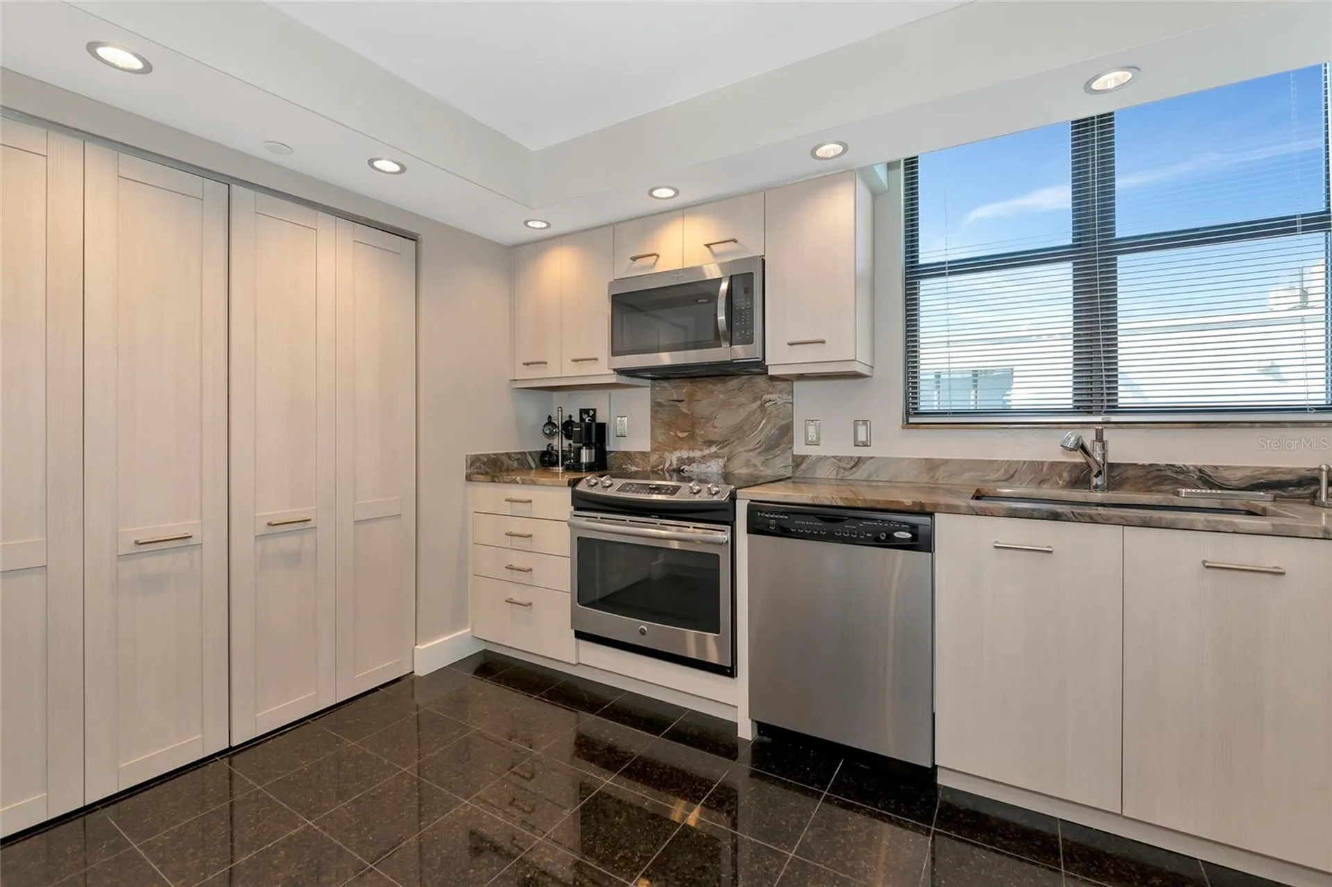 101 Sunset Drive Sarasota FL 34236