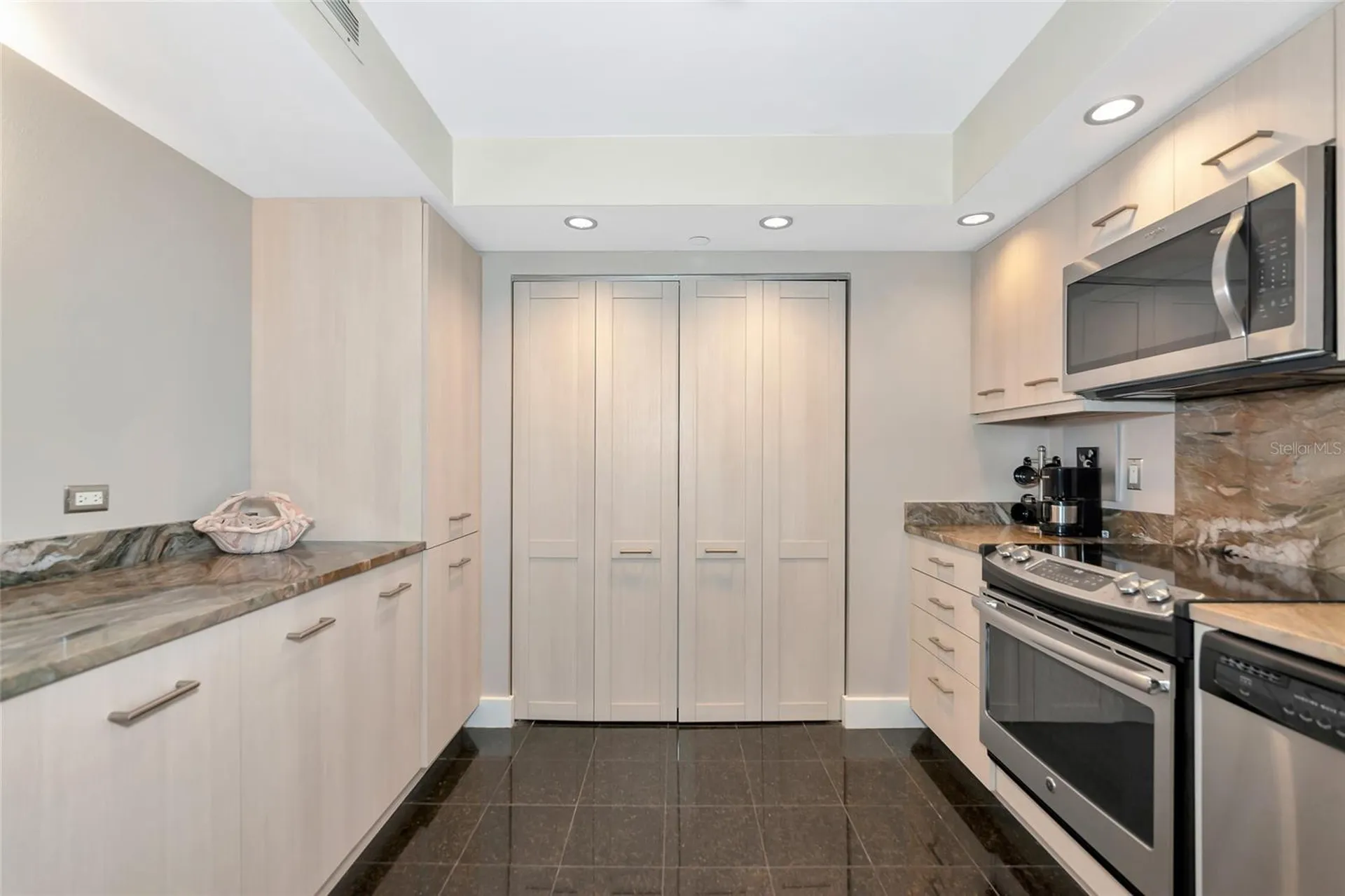 101 Sunset Drive Sarasota FL 34236