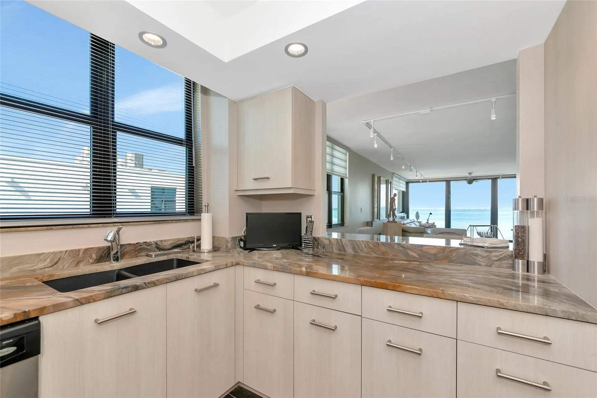 101 Sunset Drive Sarasota FL 34236