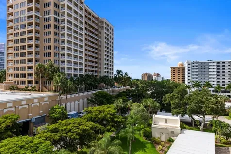 101 Sunset Drive Sarasota FL 34236