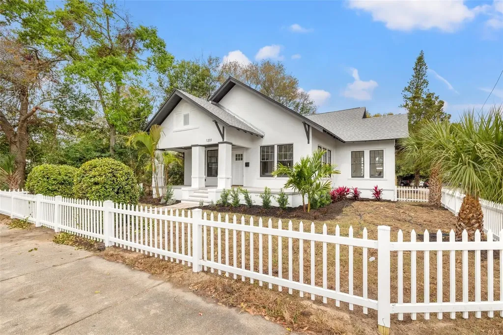 1201 10th Avenue S St Petersburg FL 33705