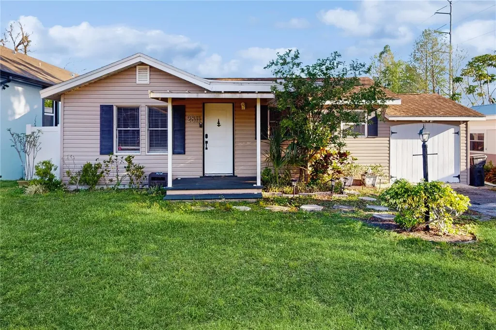 2811 60th Avenue N St Petersburg FL 33714