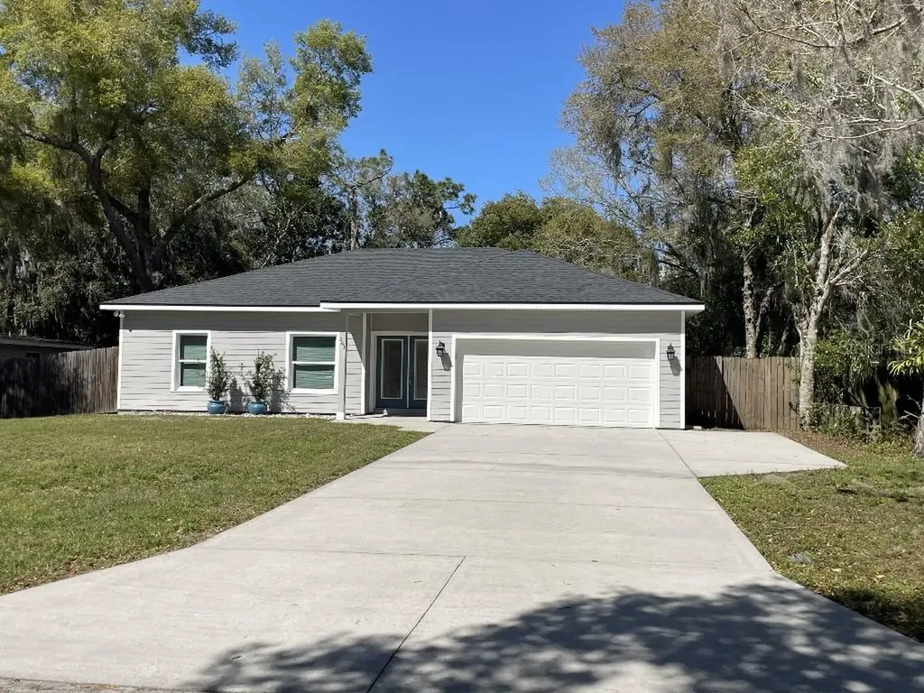 261 E 5th Street Chuluota FL 32766