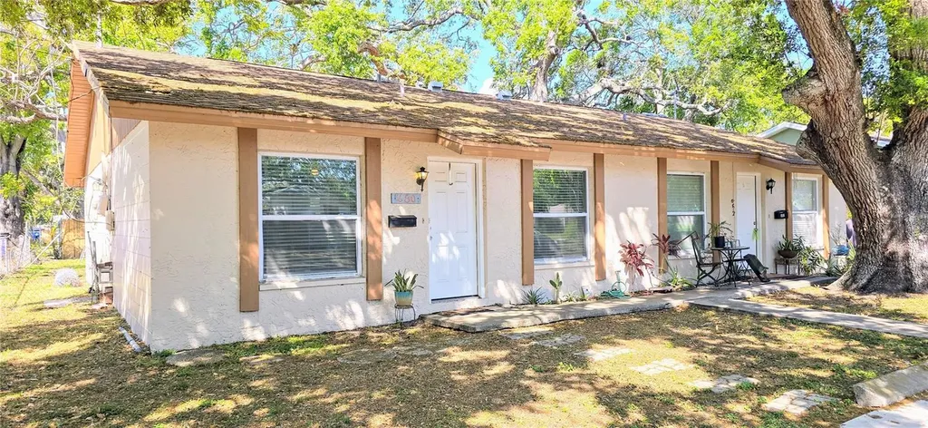 652 37th Street N St Petersburg FL 33713