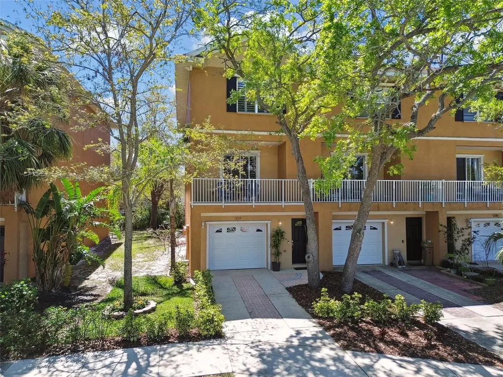 5014 W Lancaster Street Tampa FL 33616