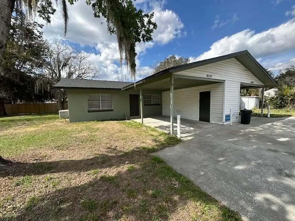 6735 W Park Drive Homosassa FL 34446