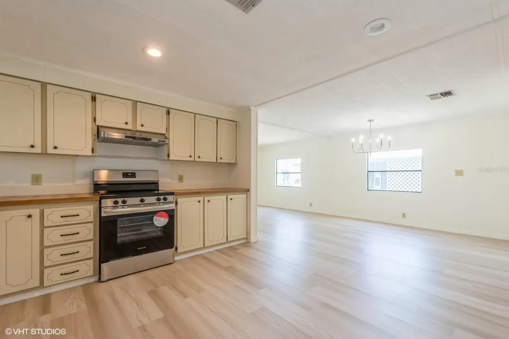 238 Pelican Drive N Oldsmar FL 34677
