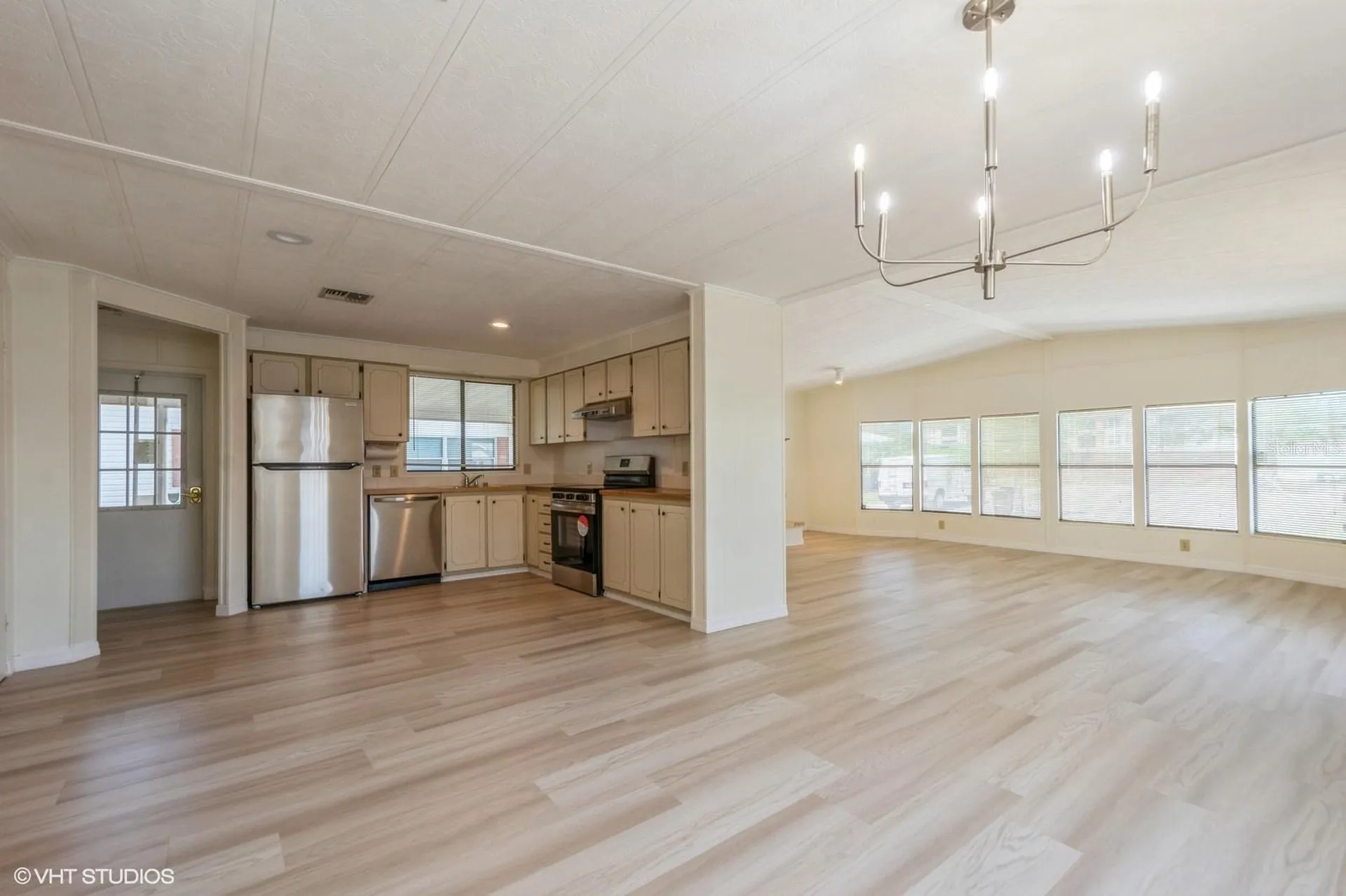 238 Pelican Drive N Oldsmar FL 34677