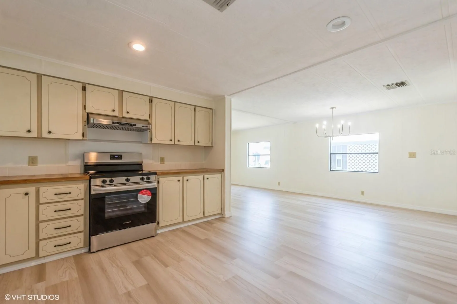238 Pelican Drive N Oldsmar FL 34677