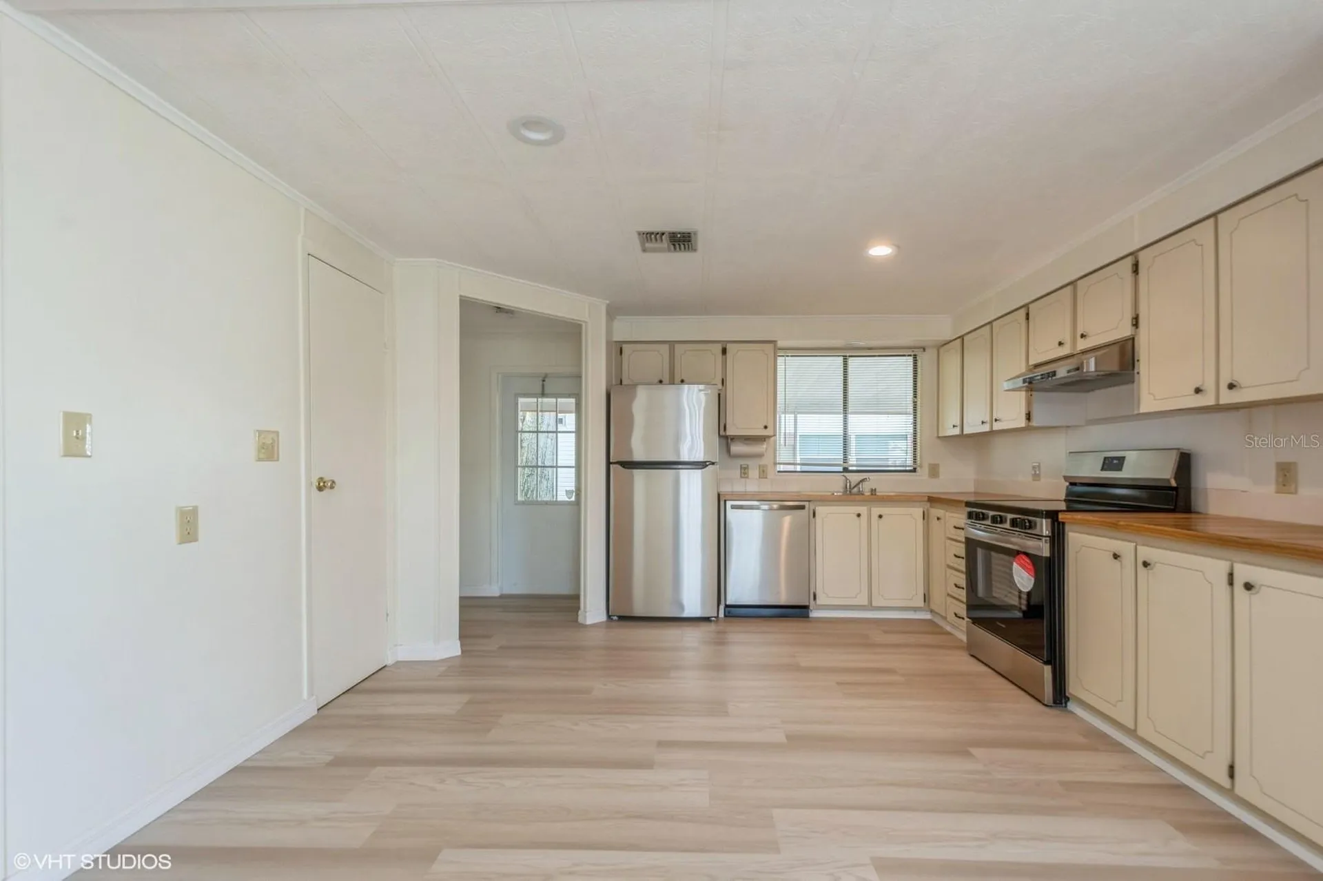 238 Pelican Drive N Oldsmar FL 34677