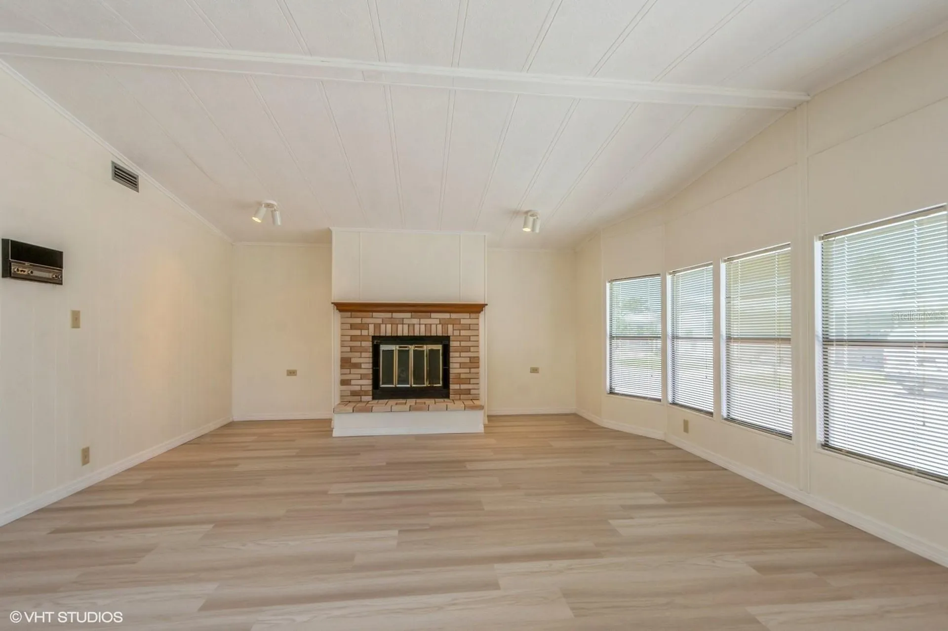 238 Pelican Drive N Oldsmar FL 34677