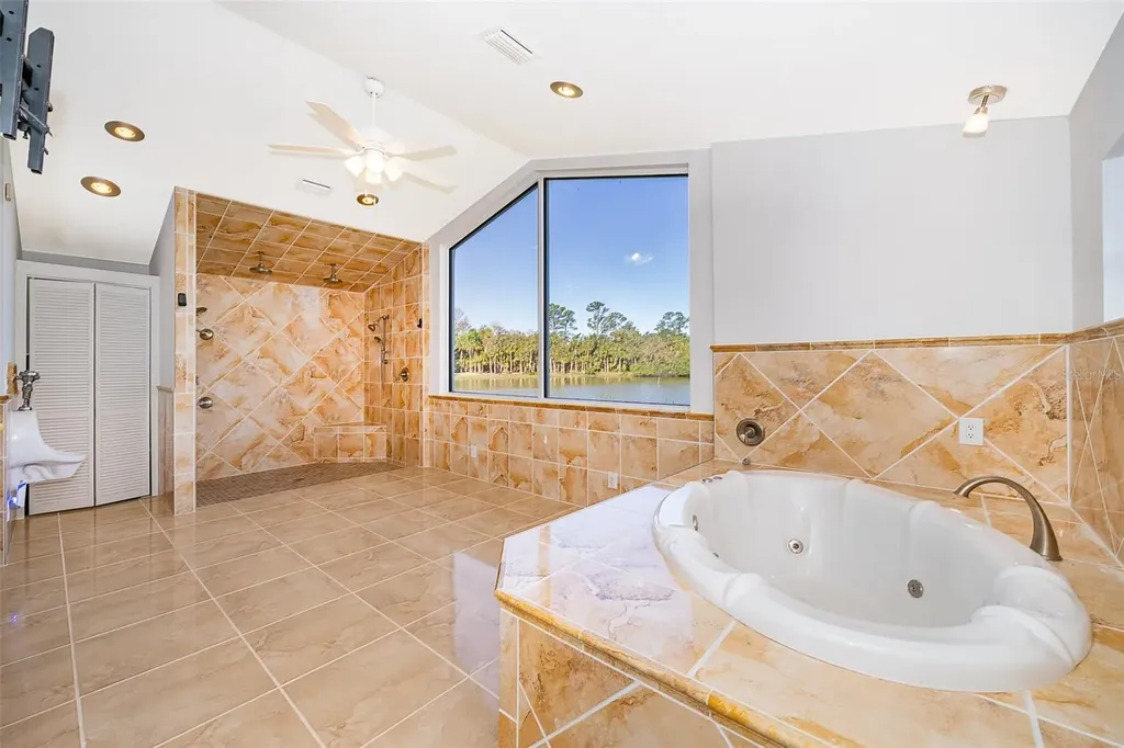 372 Rest Haven Road Geneva FL 32732