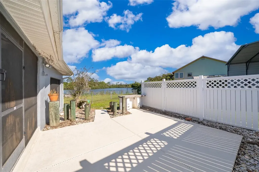 372 Rest Haven Road Geneva FL 32732