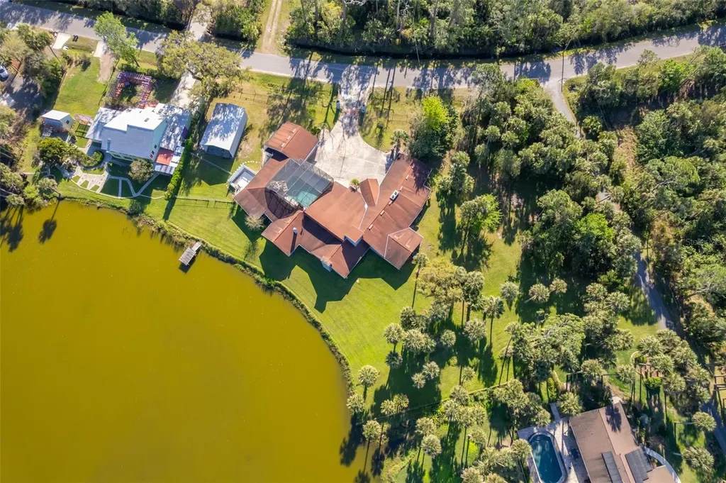372 Rest Haven Road Geneva FL 32732