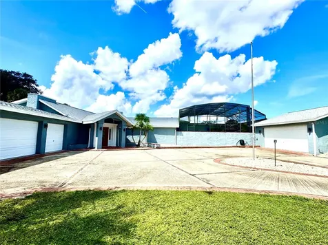 372 Rest Haven Road Geneva FL 32732