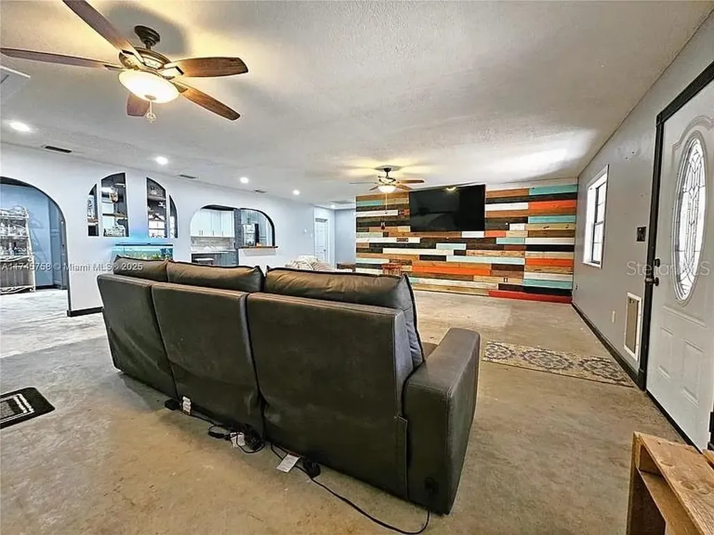 1370 NW 120th Avenue Ocala FL 34482