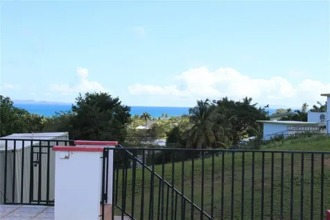 689-A Sandczar Vieques PR 00765