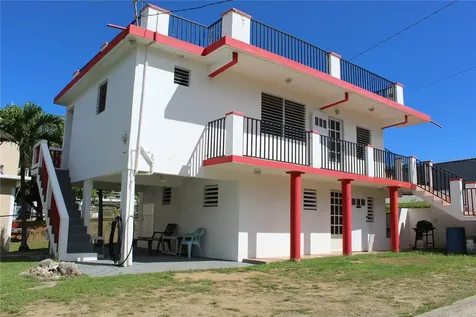 689-A Sandczar Vieques PR 00765