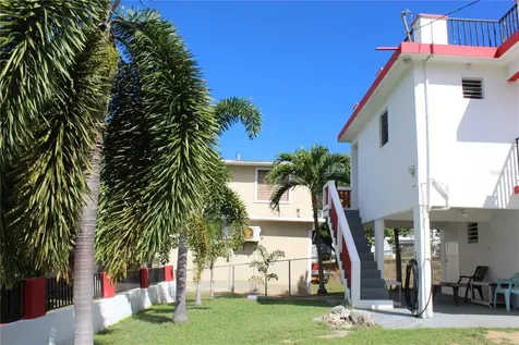 689-A Sandczar Vieques PR 00765