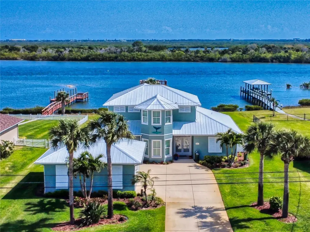 2019 S Riverside Edgewater FL 32141