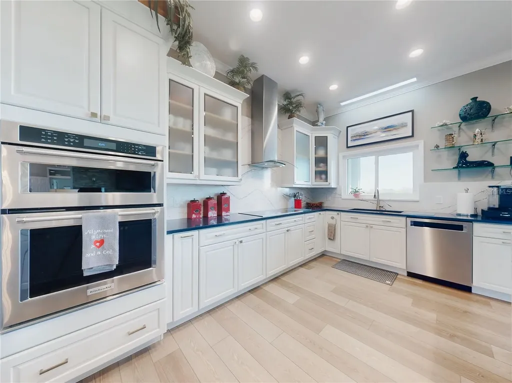 2019 S Riverside Edgewater FL 32141