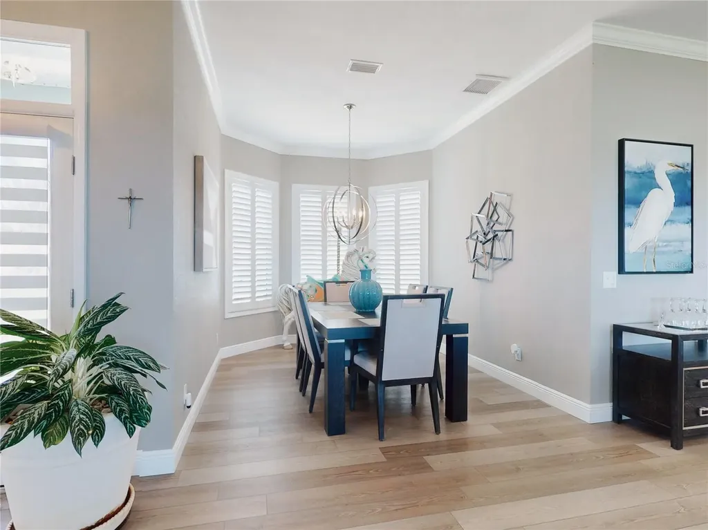2019 S Riverside Edgewater FL 32141