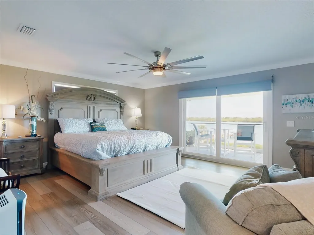 2019 S Riverside Edgewater FL 32141