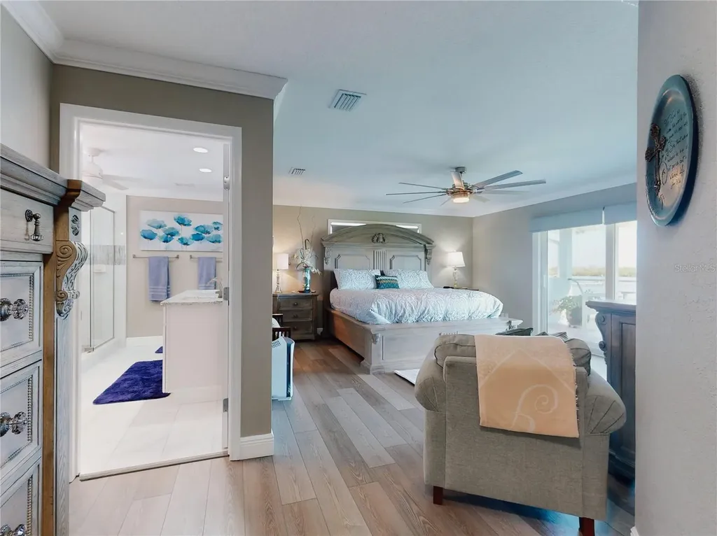 2019 S Riverside Edgewater FL 32141